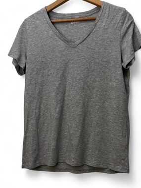 Quince Women's V-Neck Short Sleeve Tee - Heather Gray